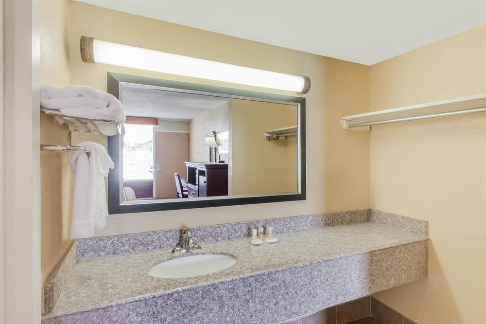 Americas Best Value Inn Of Elk City Exterior foto